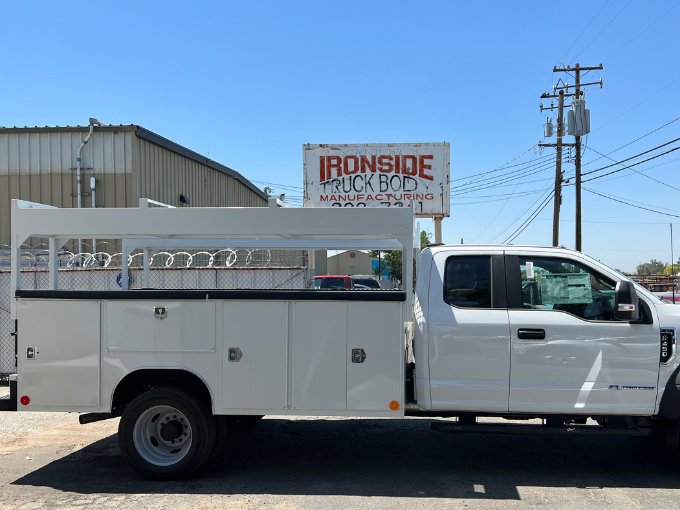 Ironside truck body service body with pipe rack